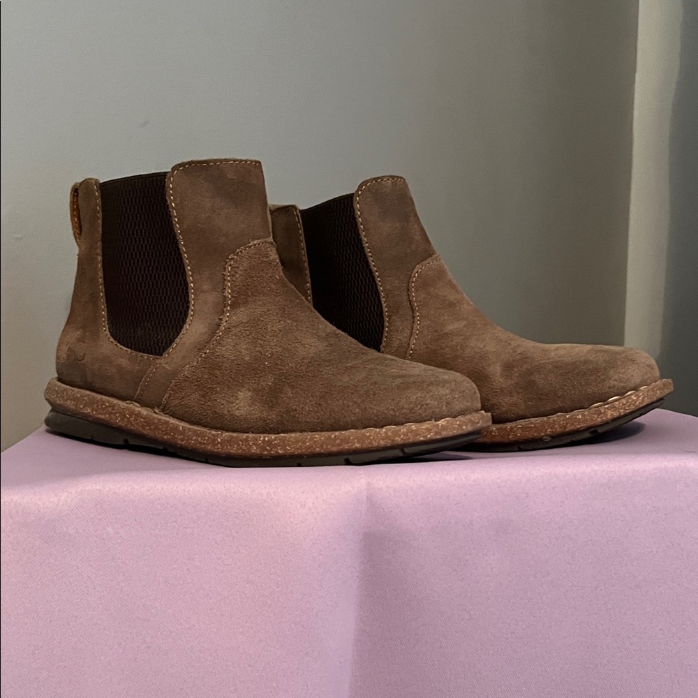 Born Women's Tan Suede Ankle Booties